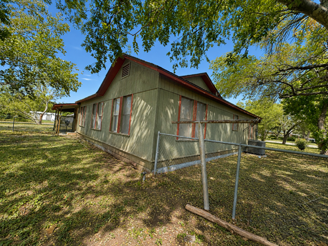 1117 30th Street, Hondo
